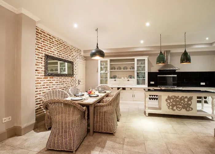 D 3 Br In Villa Seminyak