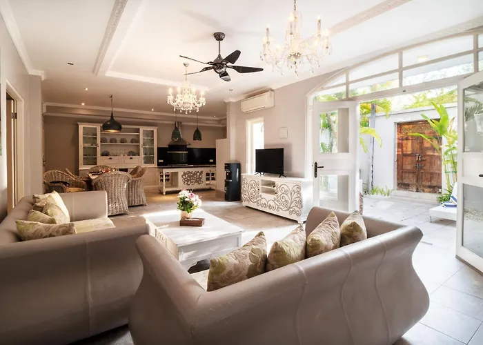 D 3 Br In Villa